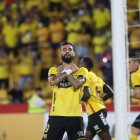 Con doblete de Mastriani, el elenco canario derrotó al equipo uruguayo en el segundo torneo internacional de la temporada que le toca disputar