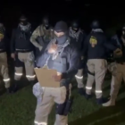 Estamos en contra de la muerte de inocentes", dice la primera persona que habla en el video.