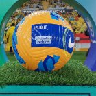 El balón con el que se juega la LigaPro 2022 es de marca Nike, modelo Flight de color naranja.