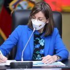 ¡Ya no se exigirá carné con tres dosis anticovid!