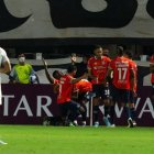 Universidad Católica no pudo vencer a Santos de Fabián Bustos en la Sudamericana