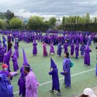 Los cucuruchos plagaron los patios de ese centro educativo.