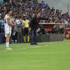 Ismael Rescalvo y sus doble partido cada vez que juega en el Capwell, ante el rival y los hinchas.