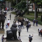 La ciudad de Medellín celebra con flores, arte el aniversario del artista ícono.