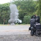 Los agentes especializados realizaron una detonación controlada de dos de los nueve tacos.