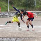 Los jugadores del Mejía y Montúfar dejaron todo en la cancha. Les faltó puntería para abrir el marcador.