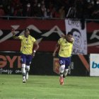 El volante uruguayo Joaquín Vergés (d) es la figura del Gualaceo y una de las revelaciones de la LigaPro.