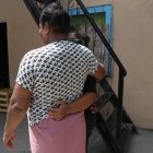 La madre y abuela del niño baleado en el suburbio cuentan cómo ocurrieron los hechos.