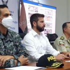 El Gobernador en una de las ruedas de prensa que se han llevado este mes en Guayaquil para hablar de los operativos de seguridad.