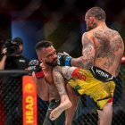 El ecuatoriano Marlon Vera (i) venció por decisión unánime al estadounidense Rob Font.