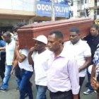 La familia y amigos de la estudiante piden justicia por su muerte.