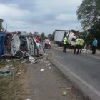 Vista de los dos automotores involucrados en el accidente que dejó un fallecido.