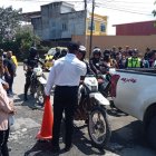 Desesperación afuera del recinto carcelario donde este 9 de mayo murieron 43 presos.
