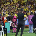 Los hinchas de Barcelona protagonizaron problemas en los graderíos durante el partido contra Emelec.