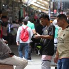 EN sitios abiertos la gente ya casi no usa los tapabocas.