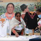 Las mujeres artesanas buscan revalorizar los bordados para convertirlos en una forma de sustento económico.