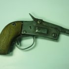 La alerta fue emitida el jueves por el personal docente de la institución.