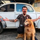 El influencer brasileño Jesse Koz murió junto a su perro en un accidento automovilístico