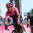 Richard Carapaz conserva el liderato en el Giro de Italia 2022