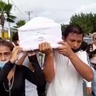 Los restos de la infante fueron velados en la casa de sus abuelos. Ayer fue sepultada.