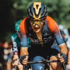 El ciclista ecuatoriano perdió la maglia rosa tras finalizar la etapa 19.