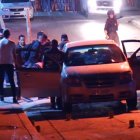 Policías recogieron indicios en el auto en que viajaban los dos fallecidos y la herida.