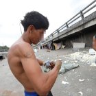 No le temen a los desalojos, igual vuelven con sus cosas y se instalan para seguir ‘vacilando’.