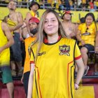 Viviana Acosta es una de las integrantes de la barra de la Sur Oscura de Barcelona.