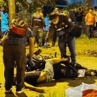 El hombre fue interceptado por dos sujetos que le descargaron sus armas.