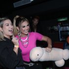 La cantante disfrutó de una noche con amigos.