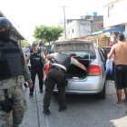 Policía y Fuerzas Armadas podrán enfrentarse a los pillos usando sus armas.