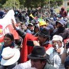 Miles de manifestantes inician una marcha por las avenidas de la capital.