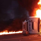 Policías resultaron heridos tras agresiones de los manifestantes.