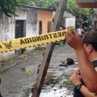 Miembros del orden hallaron diez indicios balísticos en el lugar del asesinato.