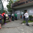 En el hospital Abel Gilbert no hay mayores quejas por falta de medicinas, pero allí fueron derivados pacientes de otras provincias donde tuvieron ese lío.