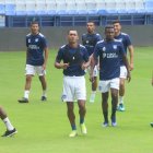 El zaguero Eddie Guevra (c) será titular en el duelo entre Emelec vs Atlético Mineiro de Brasil.