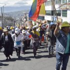 Colectivos indígenas siguieron protestando en la capital para que el Gobierno Nacional acepte las peticiones de la Conaie.