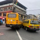 Al parecer uno de los conductores evadió una señal de tránsito. Uno de los conductores resultó herido.