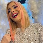 Marián Sabaté soportó durante horas el peso de las alas de su traje de cisne, lo que la dejó muy adolorida