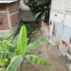 En esa quebrada, en medio de dos casas, quedó el cadáver de la víctima.