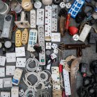 Más de 650 productores entre importadores, ensambladores y fabricantes que manejan aproximadamente el 90 % del mercado de productos eléctricos y electrónicos serán regulados.