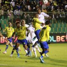 Juan Luis Anangonó (c) fue el autor del único tanto con el que Liga de Quito se impuso a Gualaceo.