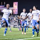 Gabriel Cortez y Jefferson Montero en pleno festejo.