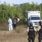 Las unidades de Criminalística y Dinased levantaron indicios del lugar en el que quedó el cuerpo.