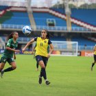 Ámbar Torres es una de las generadoras de juego de la Tri. Sus remates de larga distancia son otra arma ofensiva de la Avalancha amarilla.