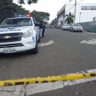 Al sitio se desplazaron agentes policiales para indagar este hecho violento.
