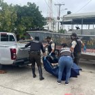 Al parecer, pretendieron dejar hundida a la víctima en el agua, sujeta a una estructura de concreto.