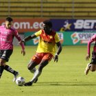 Aucas goleó 5-0 al actual campeón del fútbol ecuatoriano, Independiente del Valle.