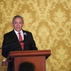 El jefe del Ministerio de Interior dijo que la educación y la seguridad "se observa en el respeto a la ley".