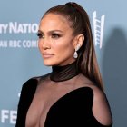 Jennifer López lanza nueva línea de productos.